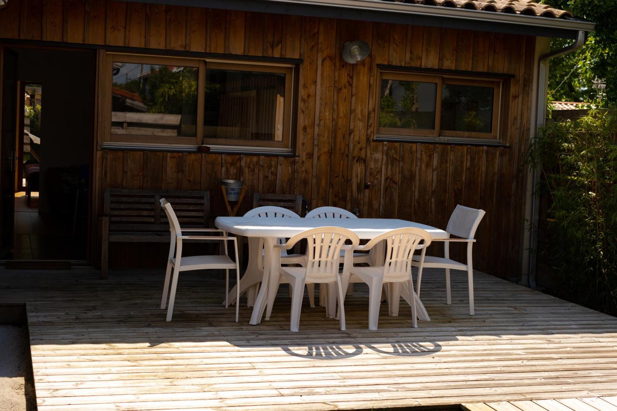 2 Chambres, Terrasse Bois Independante, Acces Piscine Privee * Ares
